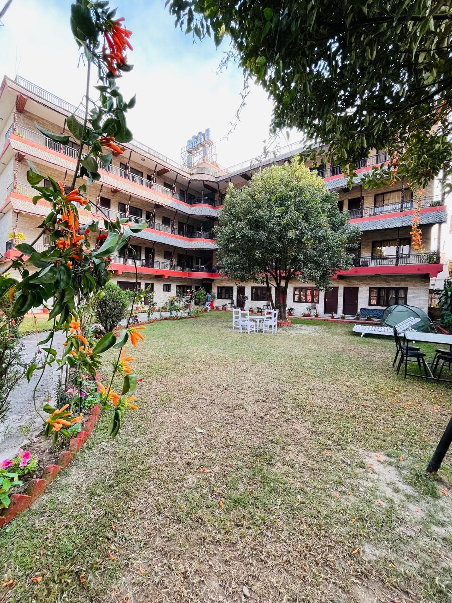 Butterfly Lodge Pokhara Zewnętrze zdjęcie